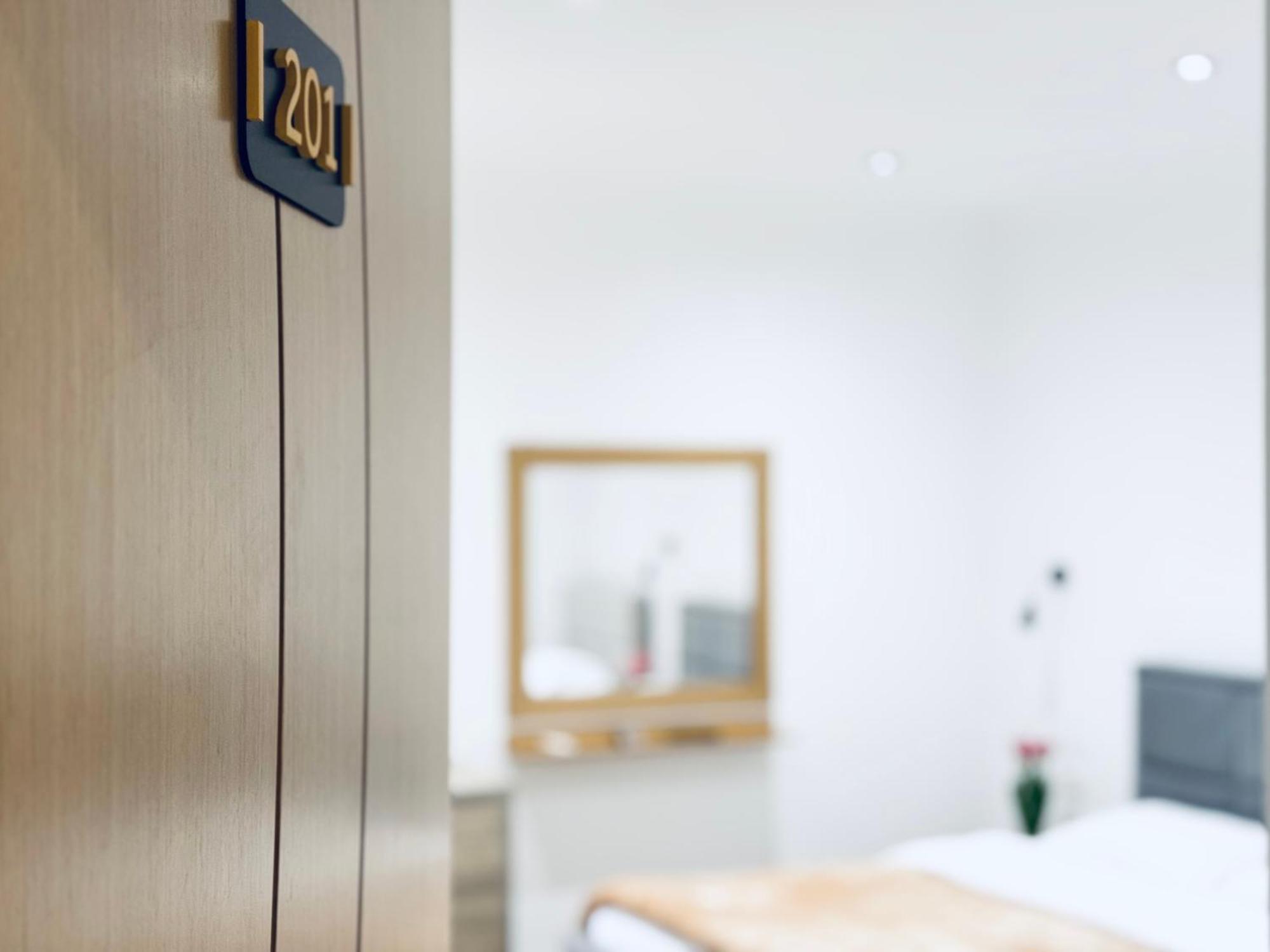 Kutal Park Inn Hotel Përmet Eksteriør bilde