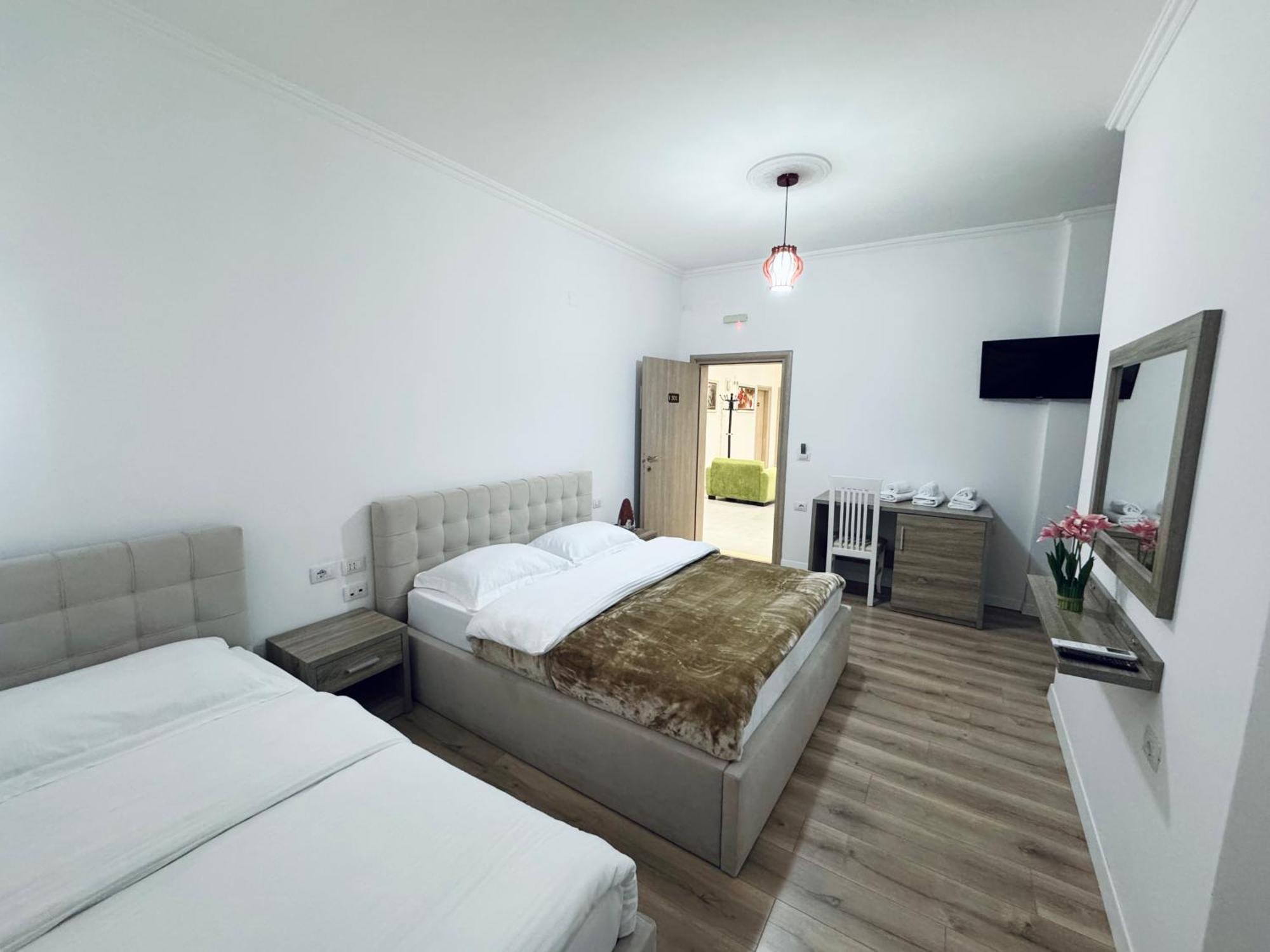 Kutal Park Inn Hotel Përmet Eksteriør bilde