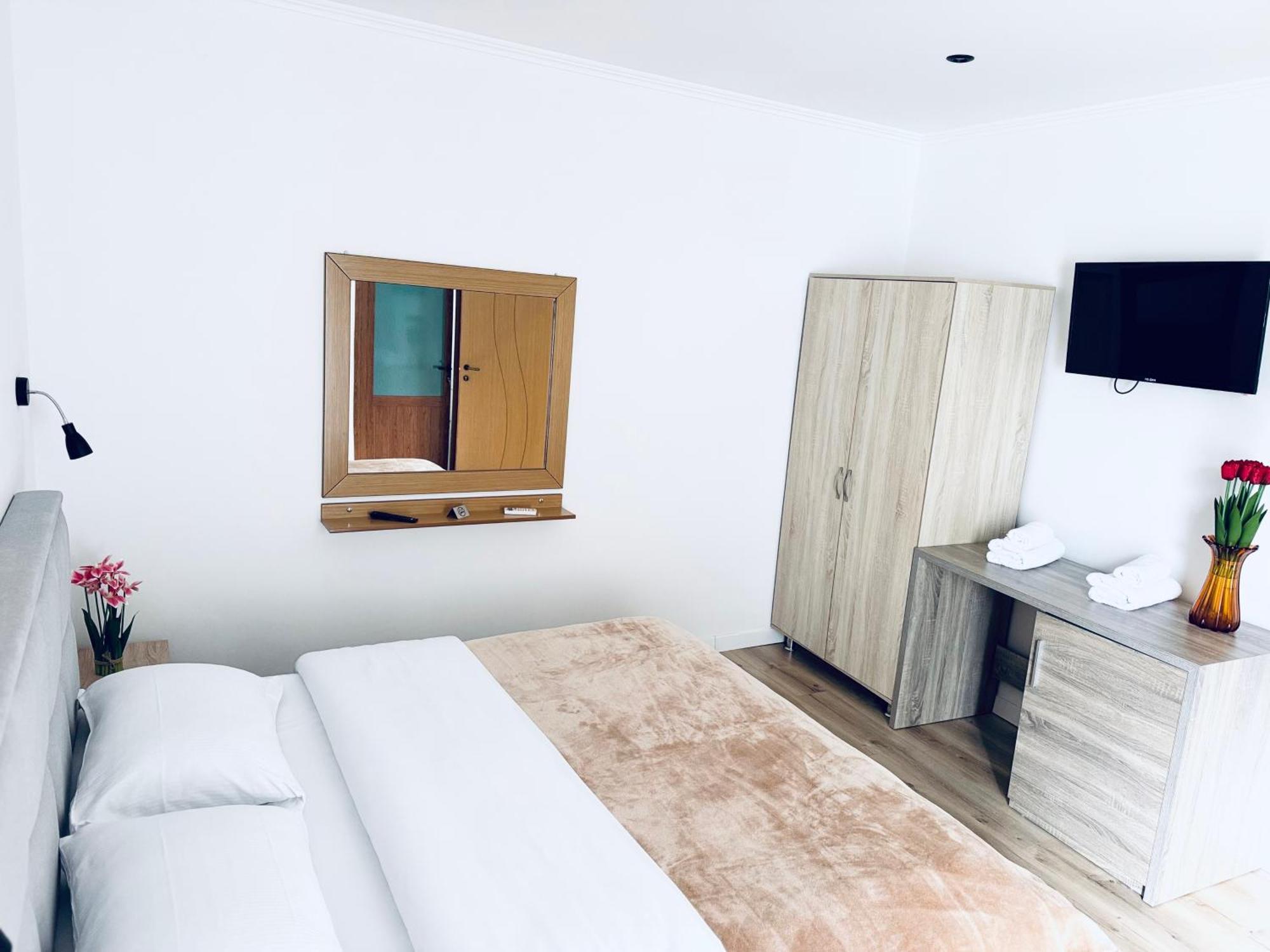 Kutal Park Inn Hotel Përmet Eksteriør bilde